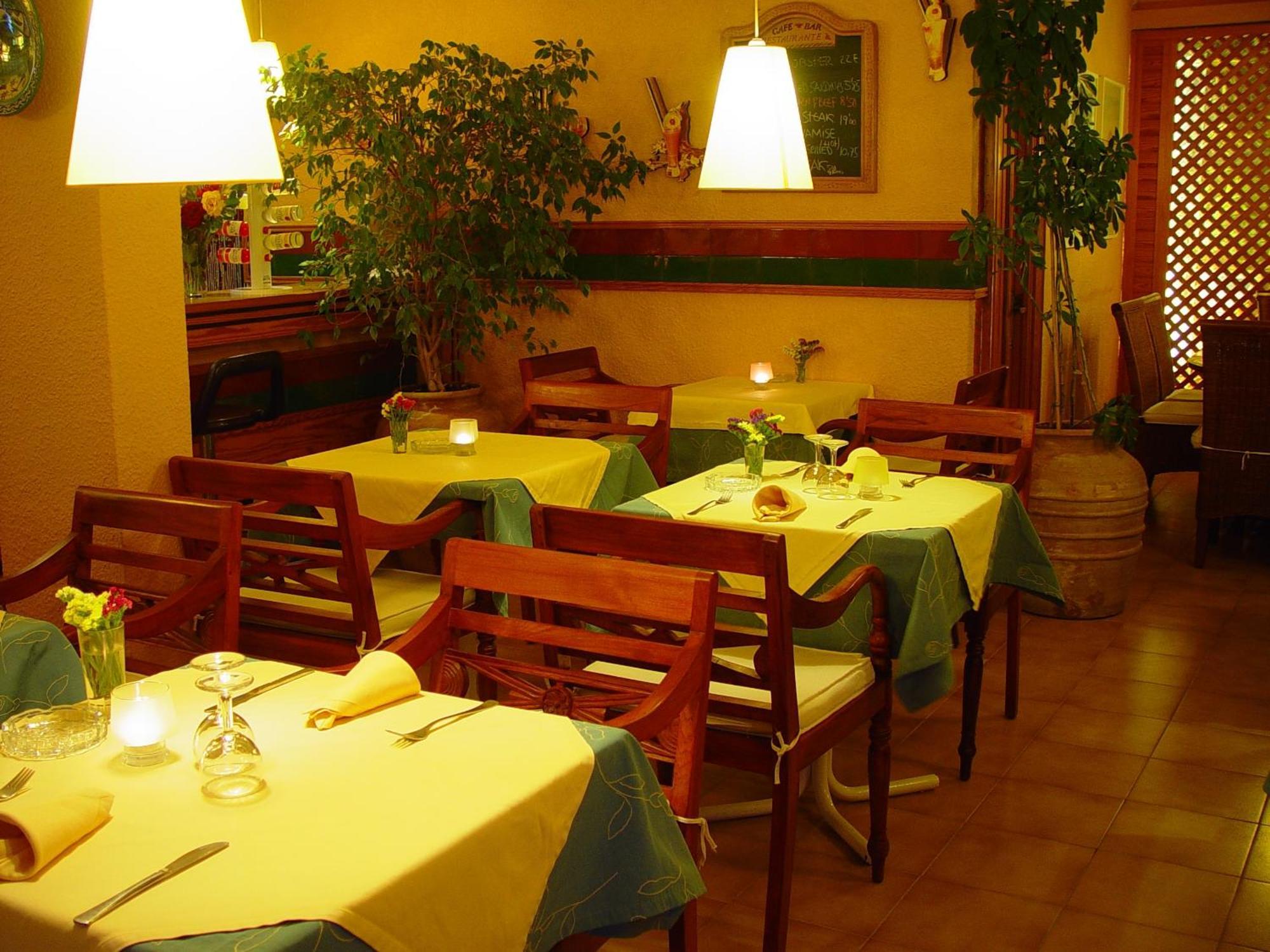 Hotel Boutique Las Arenas Es Canar  Exterior photo