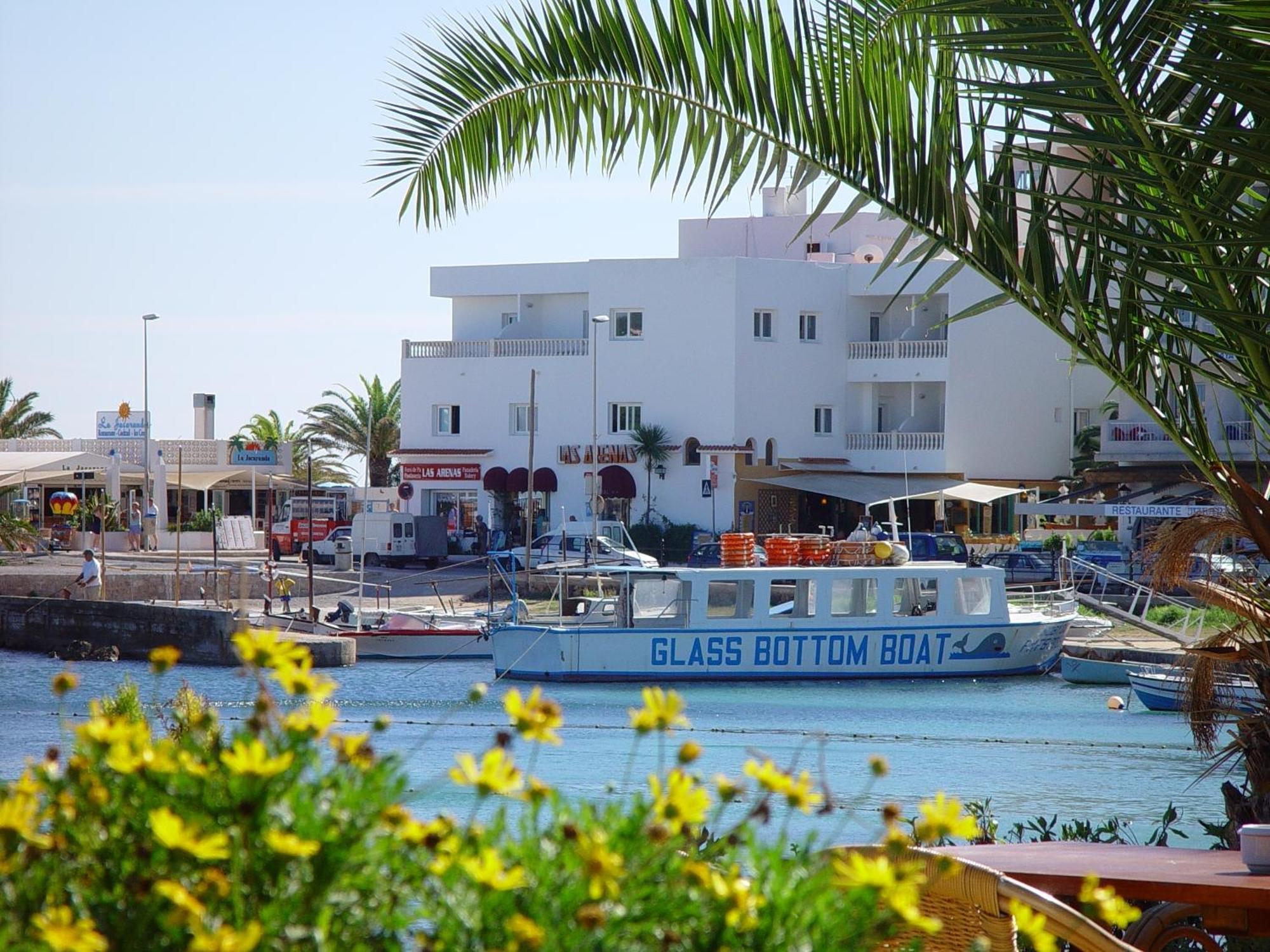 Hotel Boutique Las Arenas Es Canar  Exterior photo