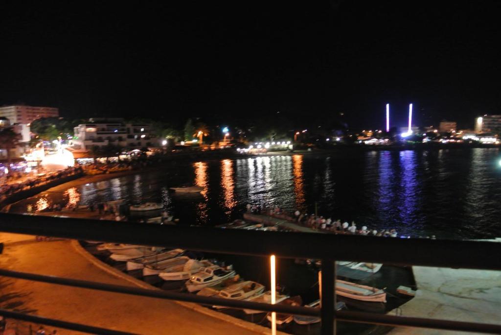 Hotel Boutique Las Arenas Es Canar  Exterior photo